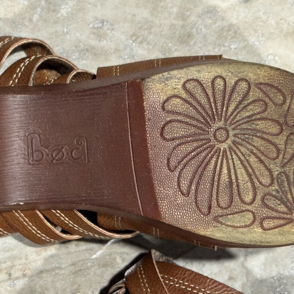 b.o.c. Brown Leather Mules - Picture 4 of 6